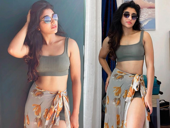 Glamorous Poses Of Mirnaa